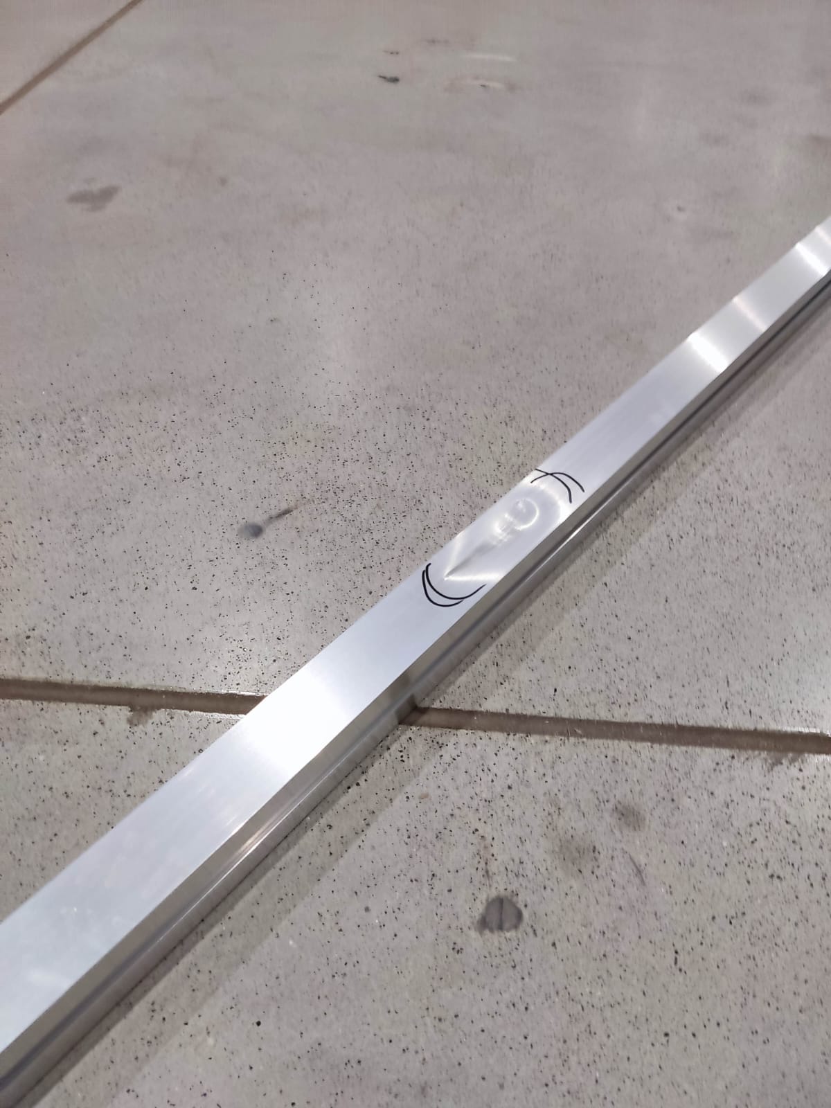 Șină montare F806 40X40, 4840mm / OUTLET